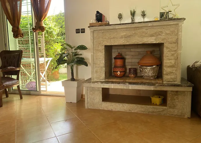 Calm And Secure Residence With Pool
