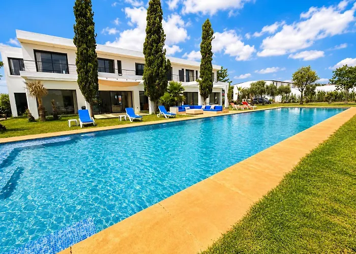Villa Palm Oasis Dar Bouazza 300M2 Piscine 3 Suites - 4 Chambres - Homecity Signature Casablanca